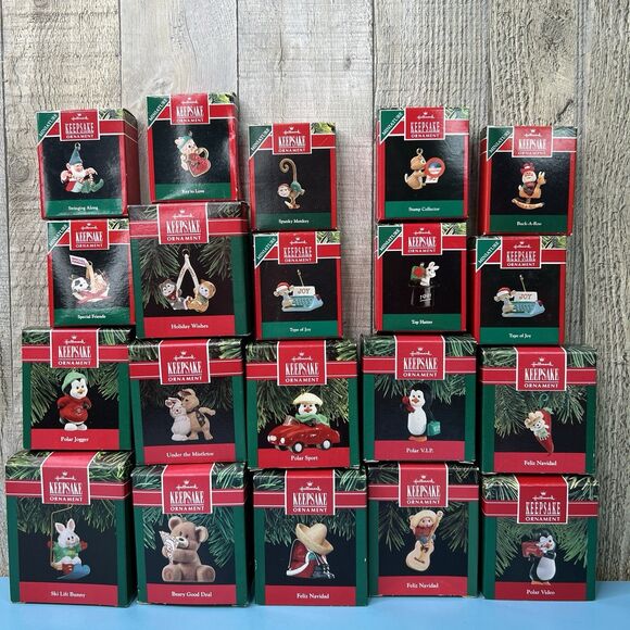 Lot of 20 Boxes Vintage Hallmark Ornaments. Very good condition - Picture 1 of 16